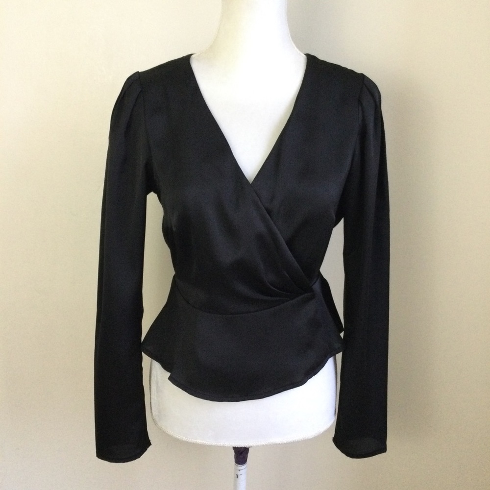 FOREVER 21 Black V-Neck Blouse Black Peplum Long Sleeves Size M NWT - Picture 1 of 6